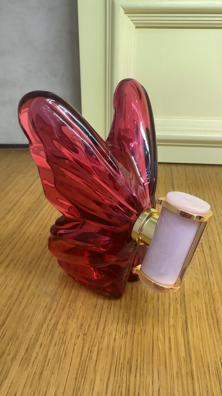 عطر كارولينا هيريرا